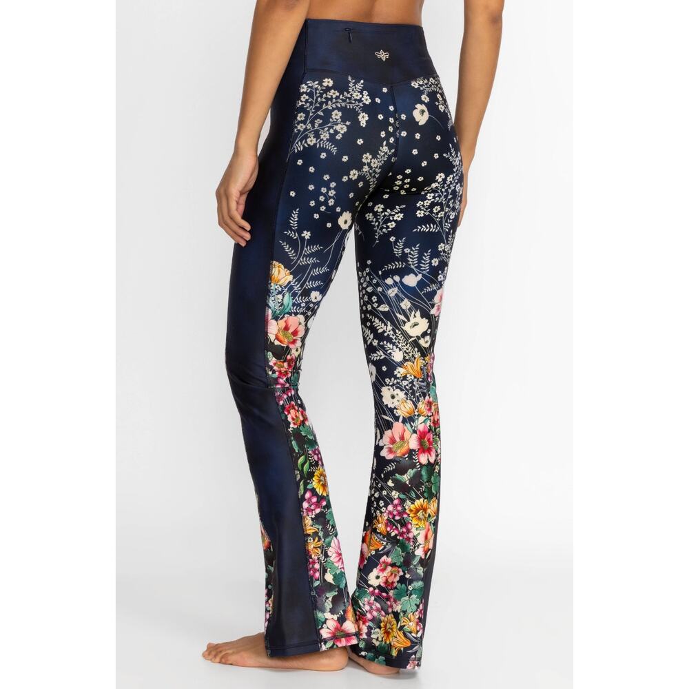 NWT Johnny Was Active Bursting Floral Sculpting High Waisted Flare Pants Size M